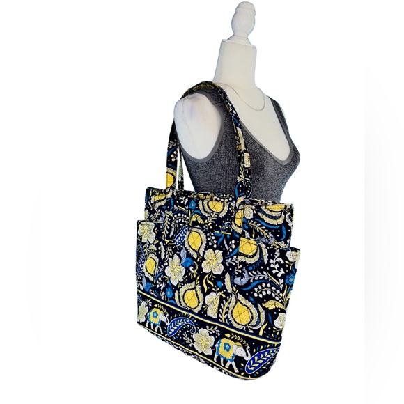 Vera Bradley Floral Elephant Print Quilted Tote Bag Blue Yellow White - Picture 2 of 6